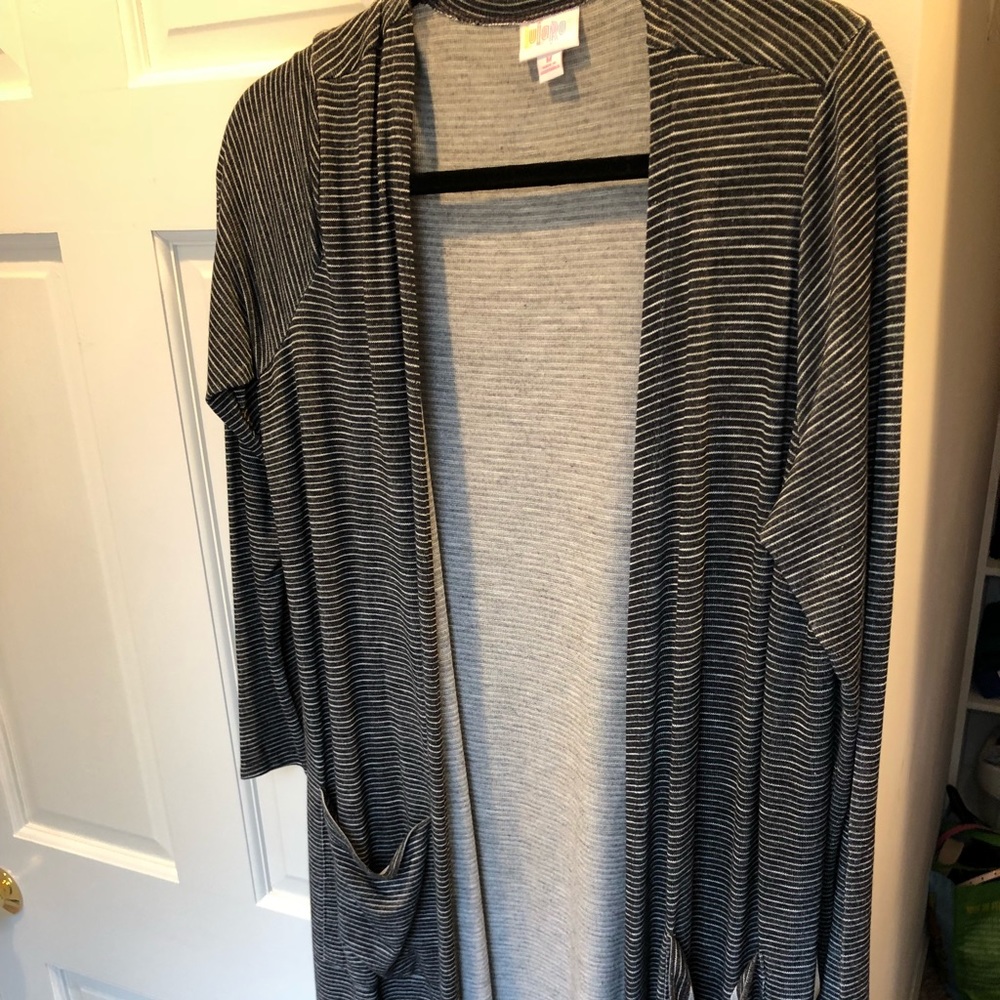 Medium LuLaRoe Sarah